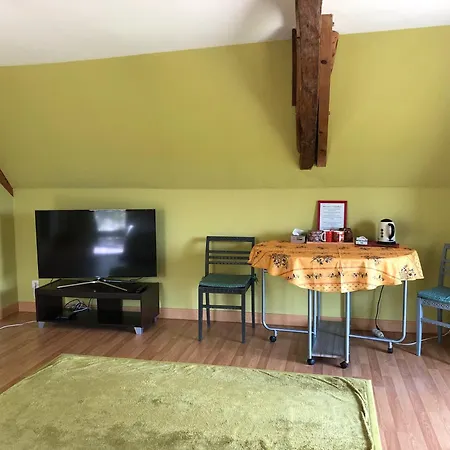 Alojamento de Acomodação e Pequeno-almoço Au Calme, à La Campagne 3*