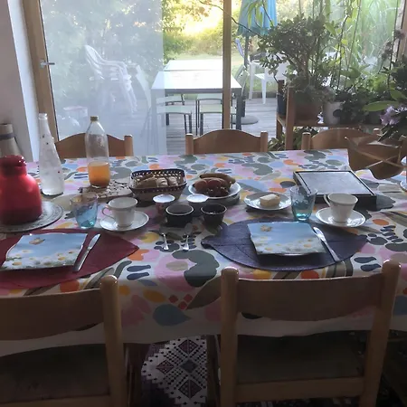 Bed & Breakfast Au Calme, A La Campagne