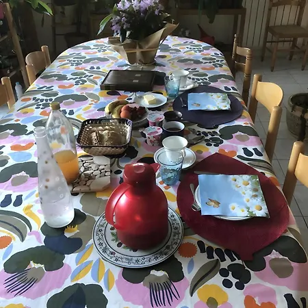 Alojamento de Acomodação e Pequeno-almoço Au Calme, à La Campagne 3*