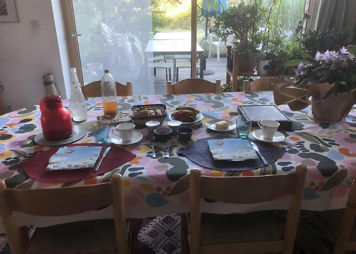 Bed & Breakfast Au Calme, A La Campagne