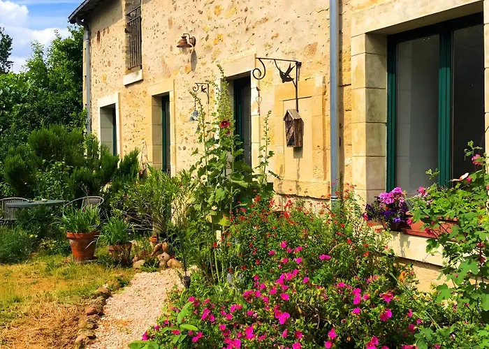 Bed & Breakfast Au Calme, A La Campagne